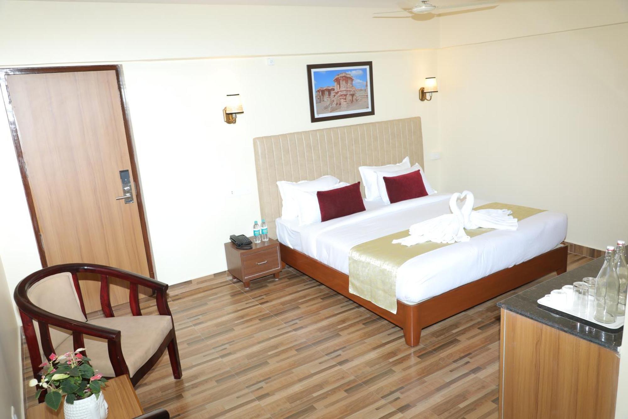 Gadiraju Palace Convention Centre & Hotel Visakhapatnam Exterior photo